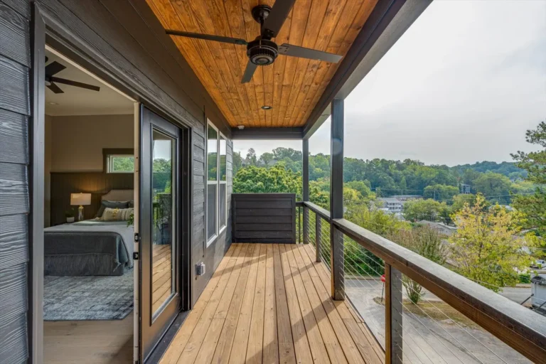 218 Moonstone Rd covered deck - Cole Construction custom home