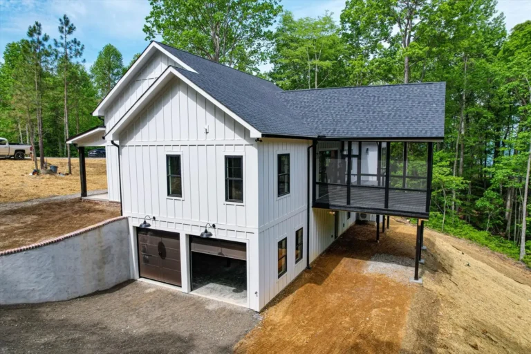 370 Whiskey Way rear exterior - Cole Construction custom home