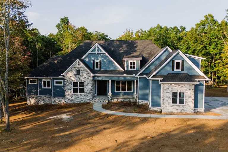 Custom home exterior - Cole Construction custom home
